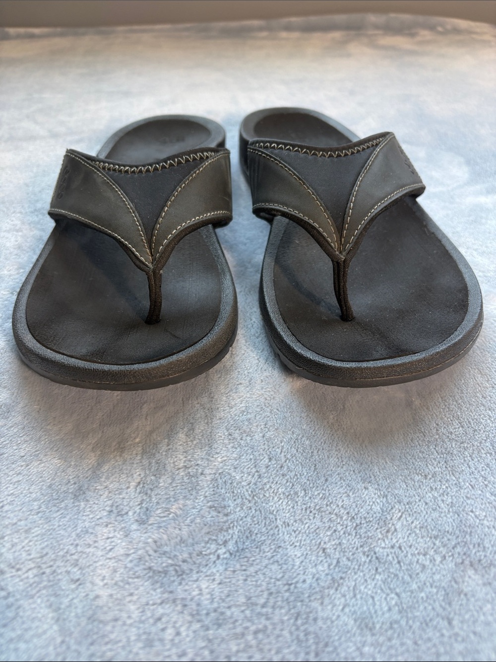 Abeo Women's Balboa Black Flip-Flop Sandals - Picture 8 of 11